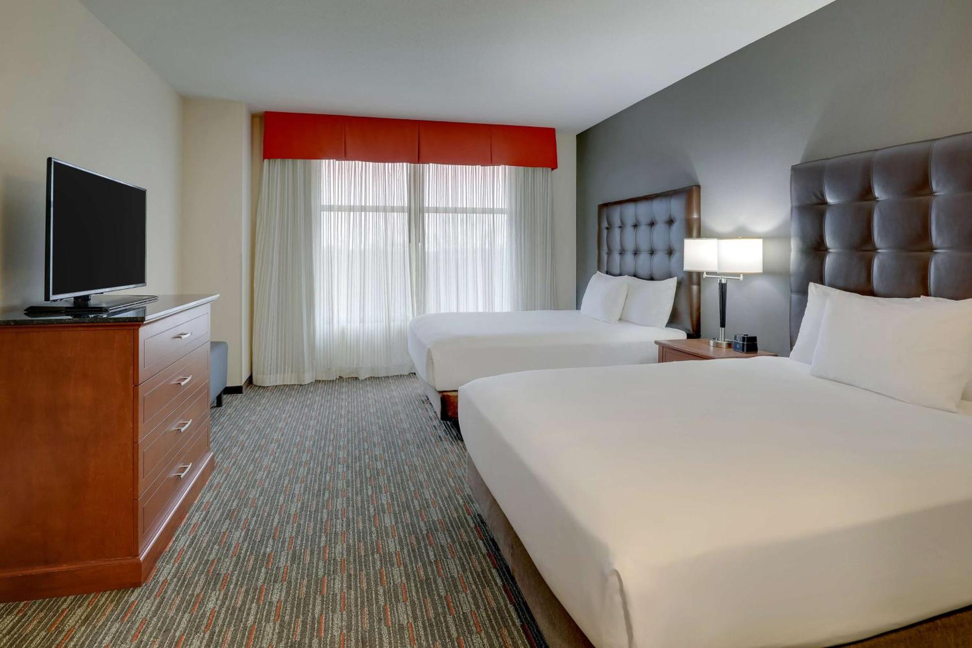 Drury Inn & Suites Charlotte Arrowood Экстерьер фото