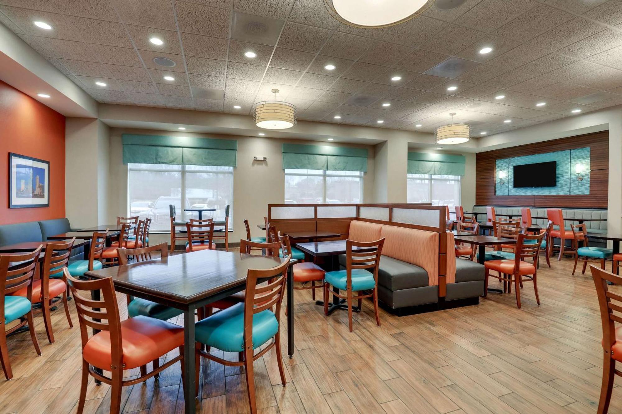 Drury Inn & Suites Charlotte Arrowood Экстерьер фото