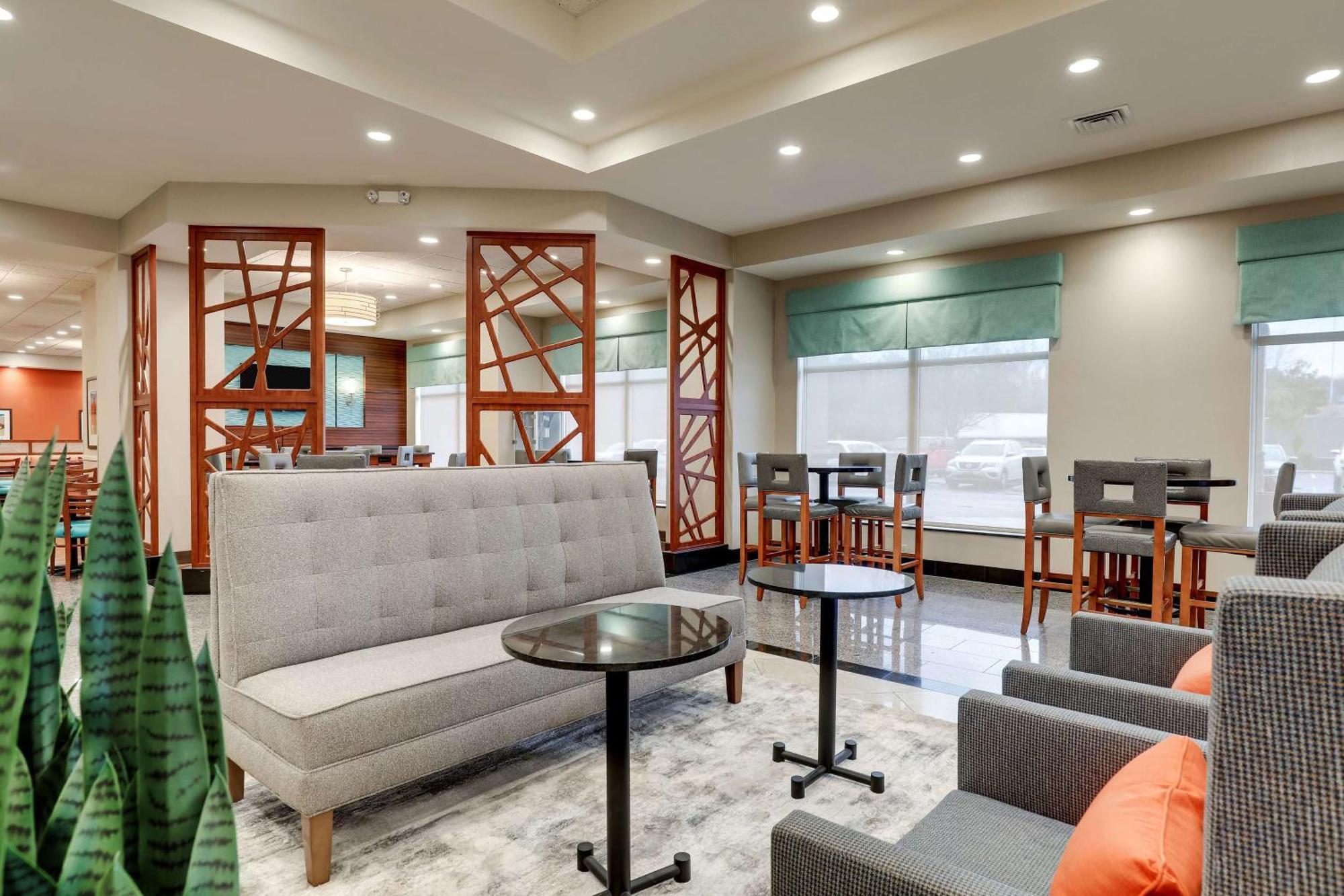 Drury Inn & Suites Charlotte Arrowood Экстерьер фото